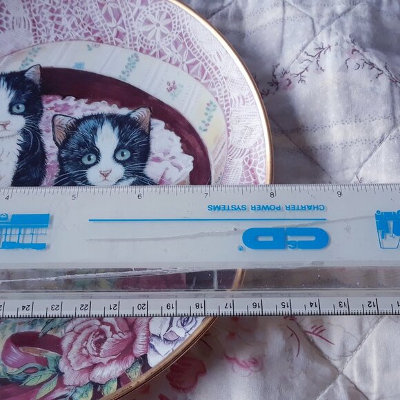 Vintage Porcelain Collectible Cat Kittens Plate - Picture 7 of 7